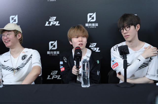 从战术角度 从战术角度